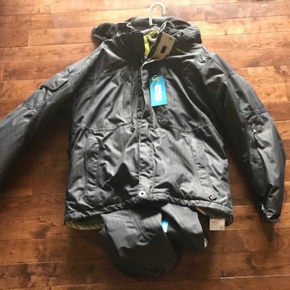 Men's XL Karbon  Ski Suit. Like new